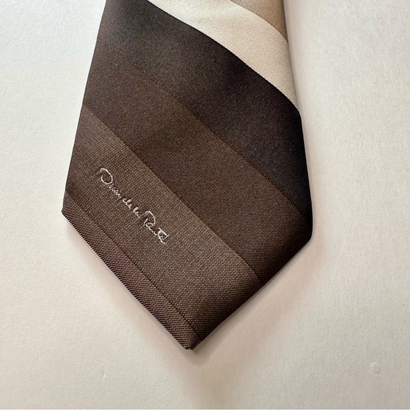 Vintage Oscar de la Renta Striped Brown-Tone Classic Tie - Picture 4 of 8